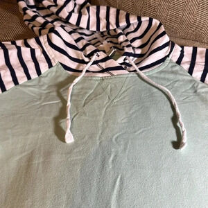 ORVIS WOMEN GREEN BLUE WHITE HOODIE PULLOVER KANGAROO POCKET/LONG SLEEVE